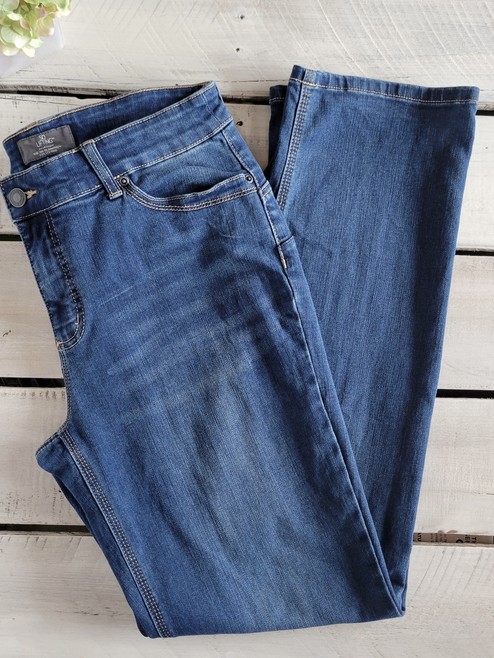 CHICOS | So Lifting So Slimming Blue Jeans, Sz 1.5